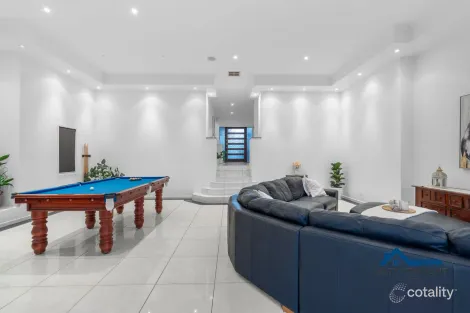 Property photo of 2 Bribie Close Redland Bay QLD 4165