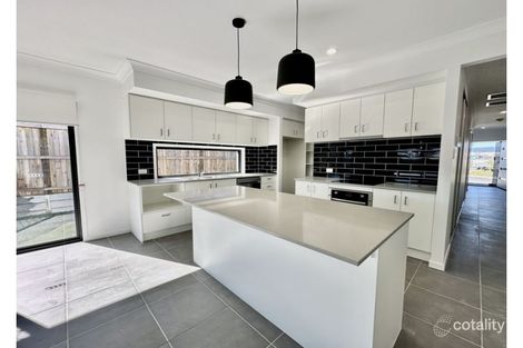 10 Coorong St, Yarrabilba, QLD 4207