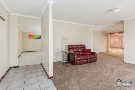 Property photo of 4 Alloway Place Seville Grove WA 6112