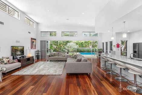 Property photo of 72 Twenty Sixth Avenue Palm Beach QLD 4221