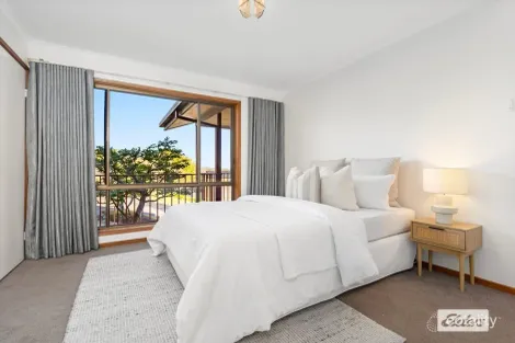 Property photo of 405 Carlma Crescent Lavington NSW 2641