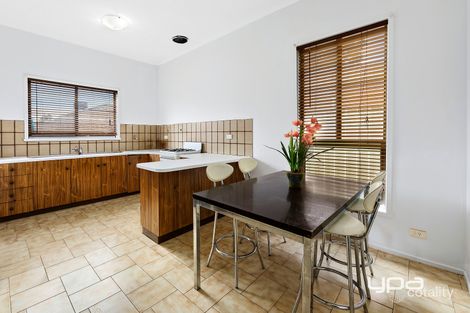 Property photo of 9 Trinacria Court Deer Park VIC 3023