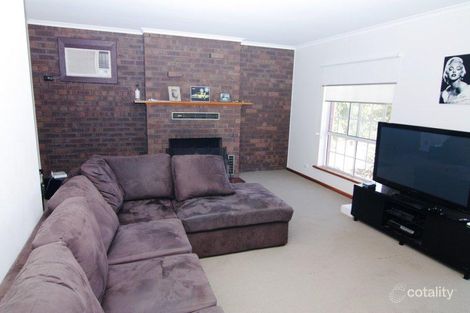 Property photo of 19 Thiele Avenue Loxton SA 5333