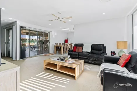 Property photo of 28/7 Hanlon Close Minto NSW 2566