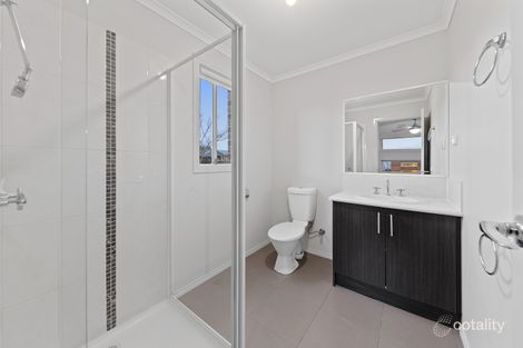 Property photo of 3 Banfield Place Lyndhurst VIC 3975