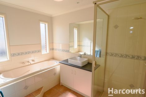 Property photo of 16 Vine Avenue Horsham VIC 3400