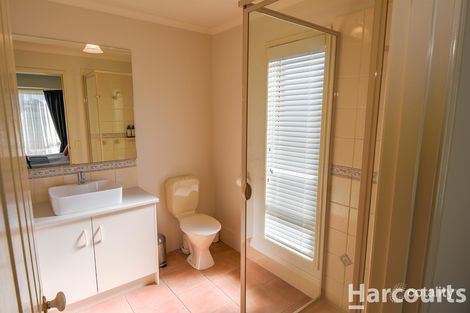Property photo of 16 Vine Avenue Horsham VIC 3400