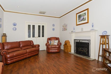 Property photo of 2 Heathcote Place Onkaparinga Hills SA 5163