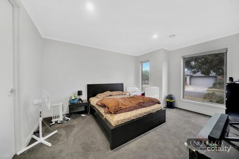 Property photo of 78 Solitude Crescent Point Cook VIC 3030