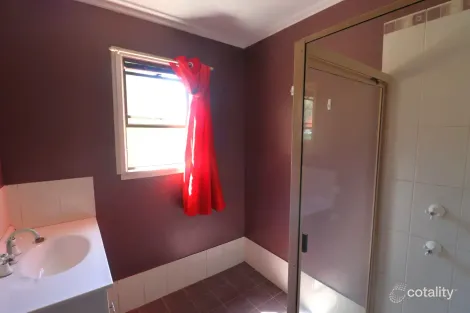 Property photo of 27 Bourke Street Glen Innes NSW 2370
