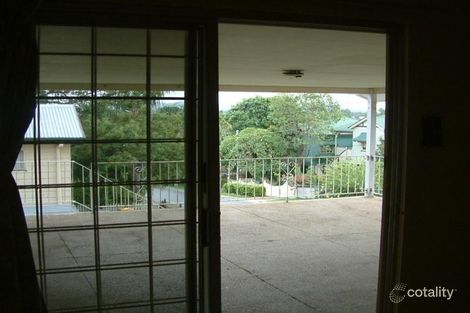 55 Bledisloe St, Fairfield, QLD 4103