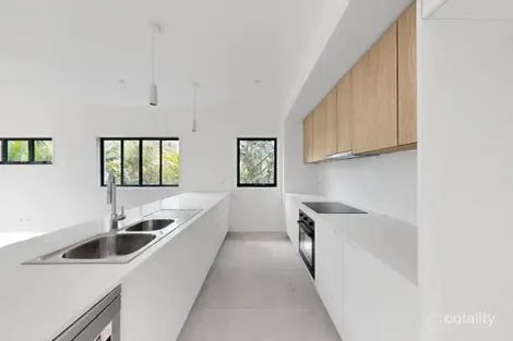 14 Marquis St, Greenslopes, QLD 4120