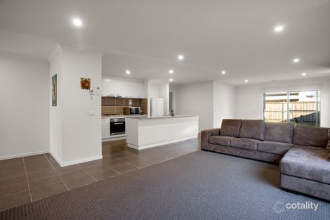 Property photo of 6 Cartwright Grove Cranbourne East VIC 3977