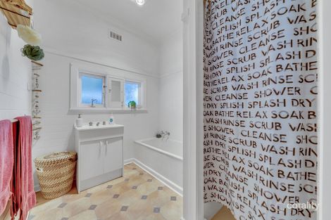 Property photo of 45 The Esplanade North Shore VIC 3214