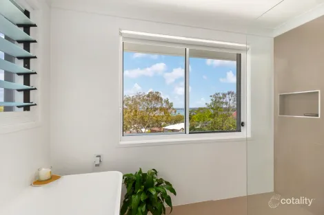 Property photo of 39 Grovelake Close Eleebana NSW 2282