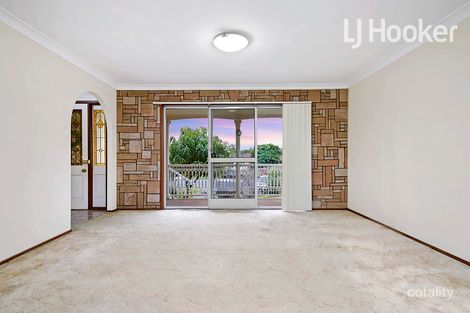 Property photo of 13 Malvern Close St Johns Park NSW 2176