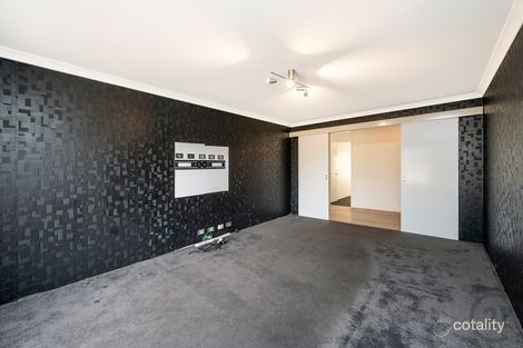 Property photo of 12 Elderslie Rise Madora Bay WA 6210