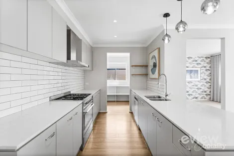 Property photo of 9 Grandvista Boulevard Werribee VIC 3030