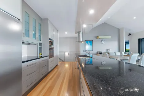 Property photo of 7 Shutehaven Close Shute Harbour QLD 4802