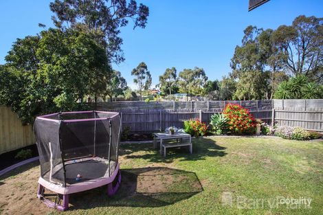 Property photo of 26 Rudstone Bend Greenvale VIC 3059