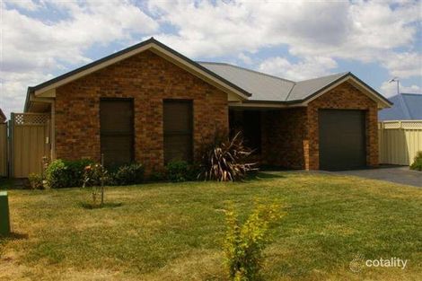 Property photo of 2 Roselawn Drive Orange NSW 2800