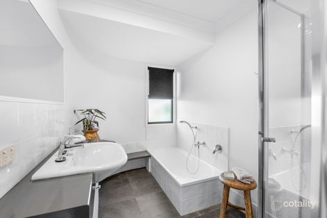 Property photo of 2 Raven Street McDowall QLD 4053