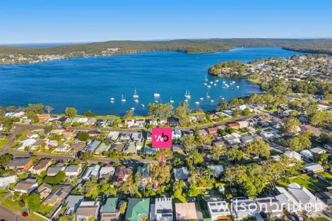 Property photo of 51 Winbin Crescent Gwandalan NSW 2259