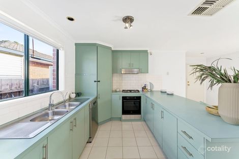 Property photo of 19 Carey Court Sunbury VIC 3429