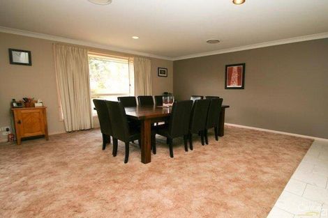 Property photo of 21 Braemar Circuit Orange NSW 2800