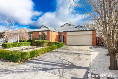 Property photo of 14 Dumbarton Way Gisborne VIC 3437
