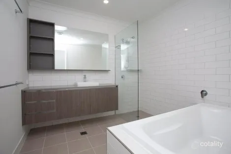 Property photo of 63 Shallows Drive Shell Cove NSW 2529