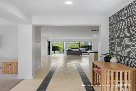 Property photo of 18 Plover Way Whittlesea VIC 3757