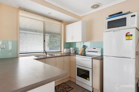 2 Crampton Cres, Port Victoria, SA 5573