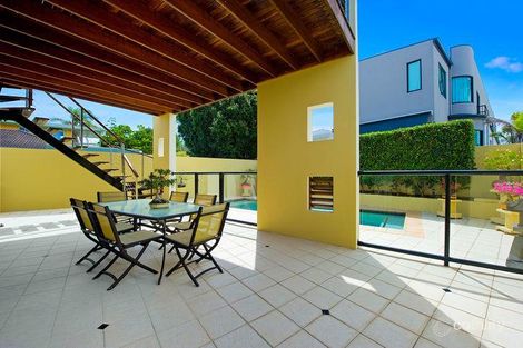 Property photo of 27 Arthur Street Mermaid Beach QLD 4218