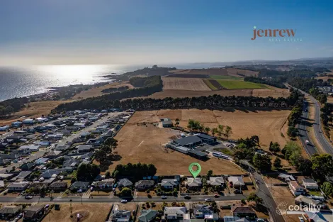 Property photo of 21 Yaxley Street Penguin TAS 7316