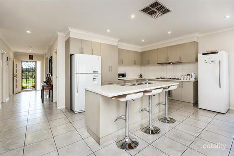 Property photo of 2 Alhambra Drive Epping VIC 3076