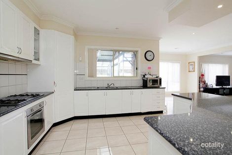 Property photo of 3 Nepean Way Taylors Hill VIC 3037