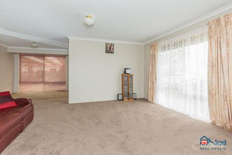 Property photo of 4 Alloway Place Seville Grove WA 6112