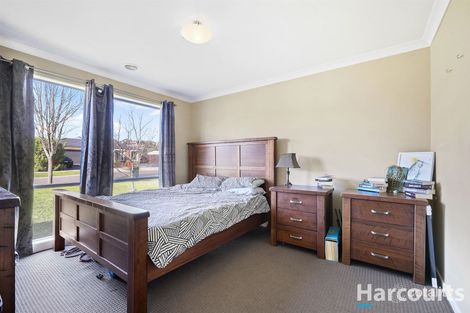 Property photo of 7 Dot Court Drouin VIC 3818