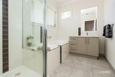 Property photo of 2 Alhambra Drive Epping VIC 3076