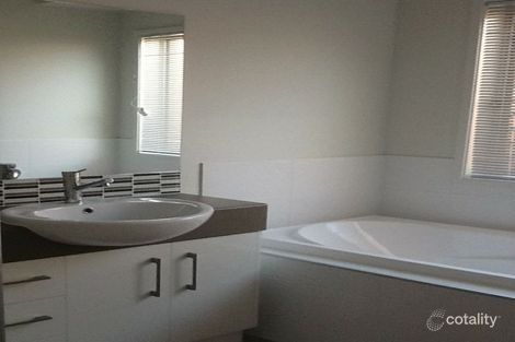 10 Corimba Pde, Boyne Island, QLD 4680