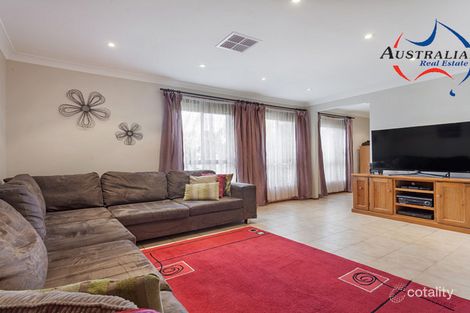 Property photo of 17 Fleece Close St Clair NSW 2759