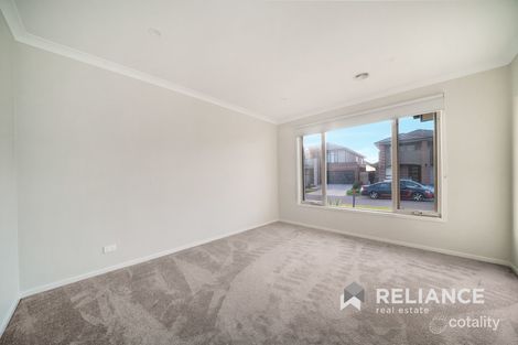 Property photo of 16 Arkaba Way Werribee VIC 3030