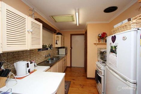 Property photo of 30 Barrdickson Crescent Happy Valley SA 5159