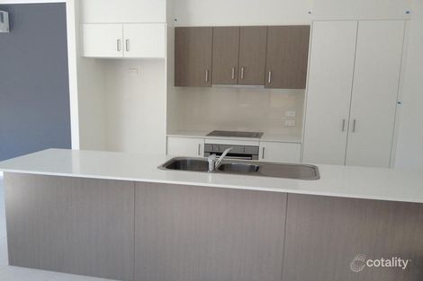 Property photo of 33 Waterside Drive Springfield Lakes QLD 4300