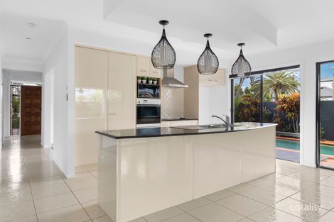 Property photo of 37 Ken Crescent Helensvale QLD 4212