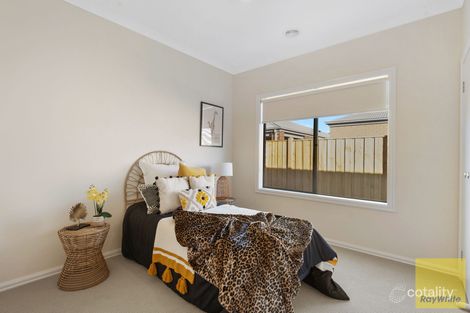 Property photo of 13 Petrolo Street Truganina VIC 3029