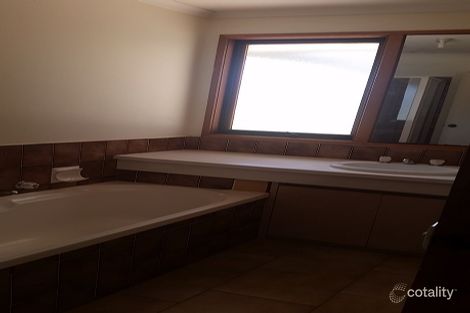 Property photo of 74 Hilton Way Melton West VIC 3337