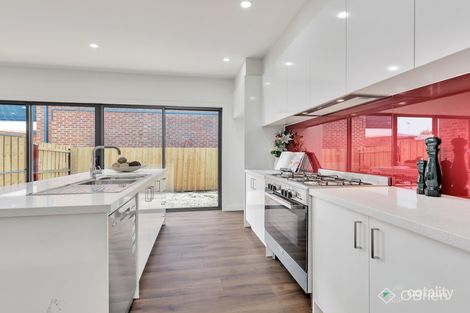 Property photo of 2/65 Market Road Werribee VIC 3030