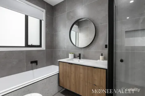 Property photo of 1F Doyle Street Avondale Heights VIC 3034